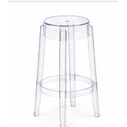 Banqueta transparente redonda em acrílico do acervo do estúdio